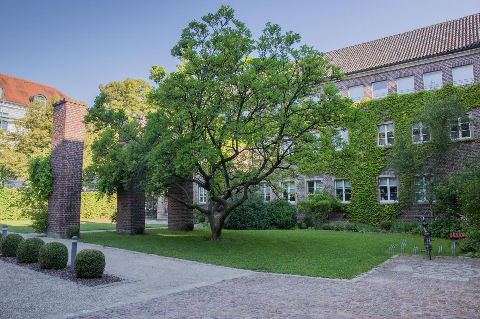 Bildungs- Und Gaestehaus Pallotti Haus Freising Hotel Exterior foto